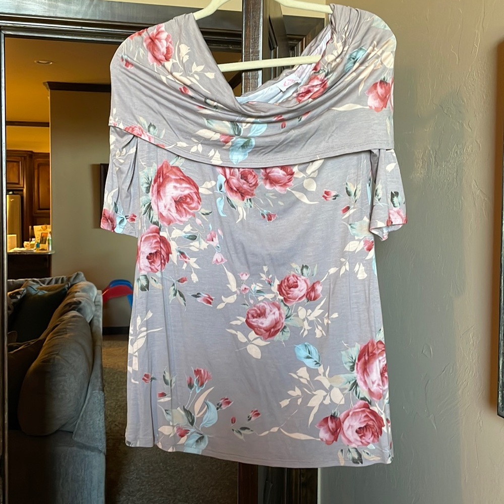 Wanna B size large. New with tag. Never worn.